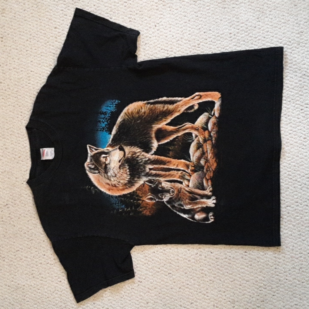 Tennessee River Wolf with Pup Black Tshirt